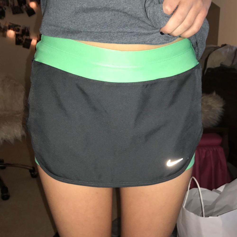 GREY AND GREEN NIKE SKIRT